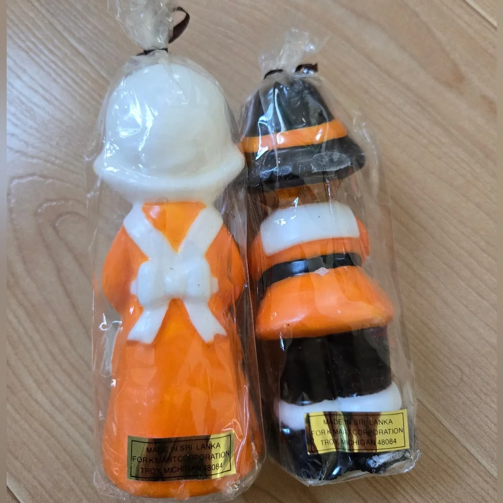 Set of 2 vintage 1990s Thanksgiving pilgrim candles, NWT